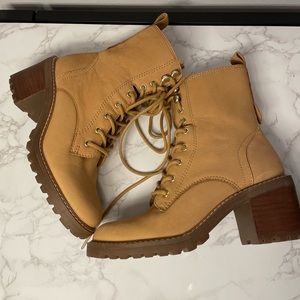 Crown Vintage Yuliana Boot